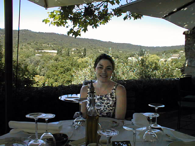 f53_Moustiers_Sainte_Marie.jpg 182.5K