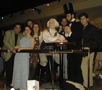 group01.jpg (34576 bytes)
